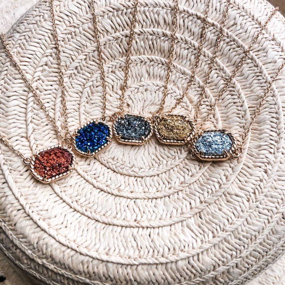 Crystal stone gold druzy pendant necklace - Picture 2 of 7